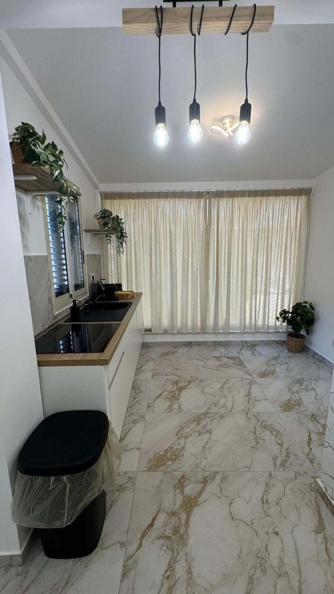 Morgana Sea Bed & Breakfast Катания Екстериор снимка